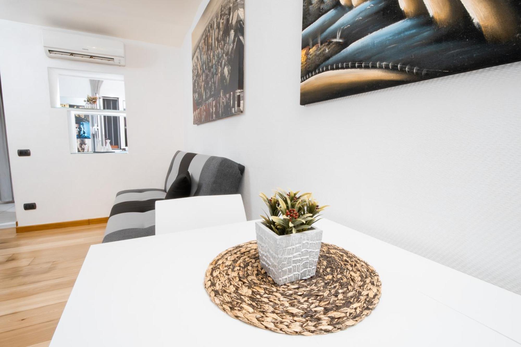 Sunrise Apartment Бари Экстерьер фото
