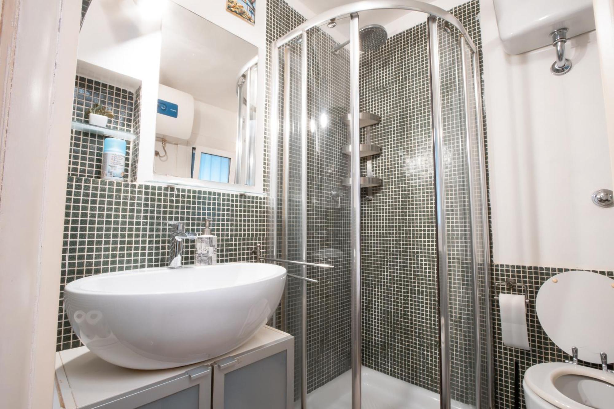 Sunrise Apartment Бари Экстерьер фото