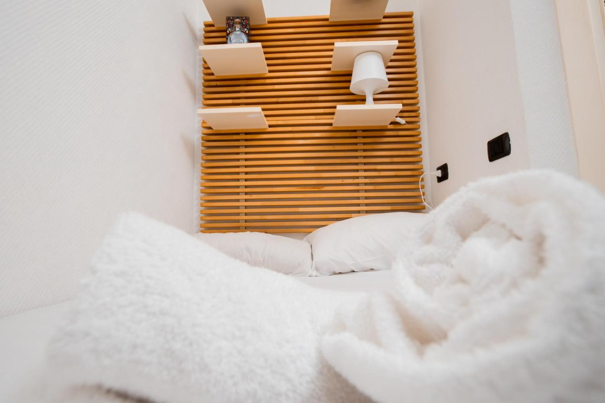 Sunrise Apartment Бари Экстерьер фото