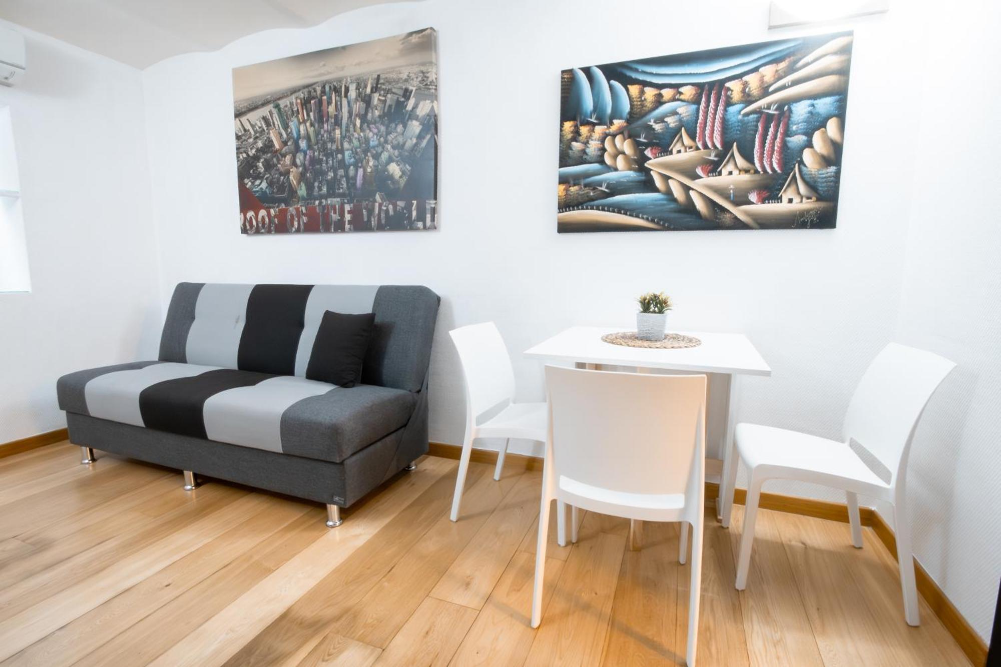 Sunrise Apartment Бари Экстерьер фото