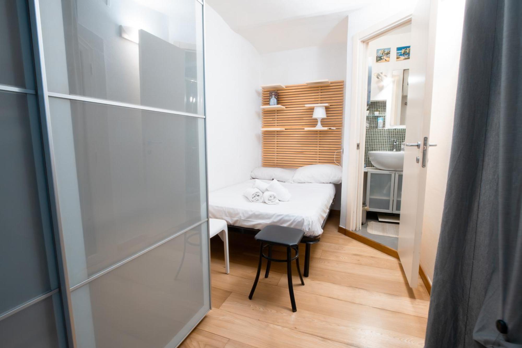 Sunrise Apartment Бари Экстерьер фото